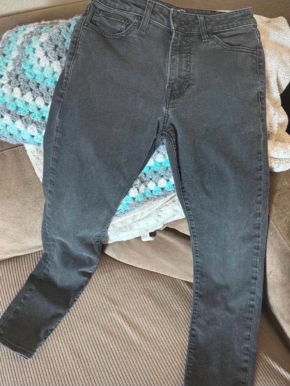Express Women's Skinny Jeans in Charcoal Black